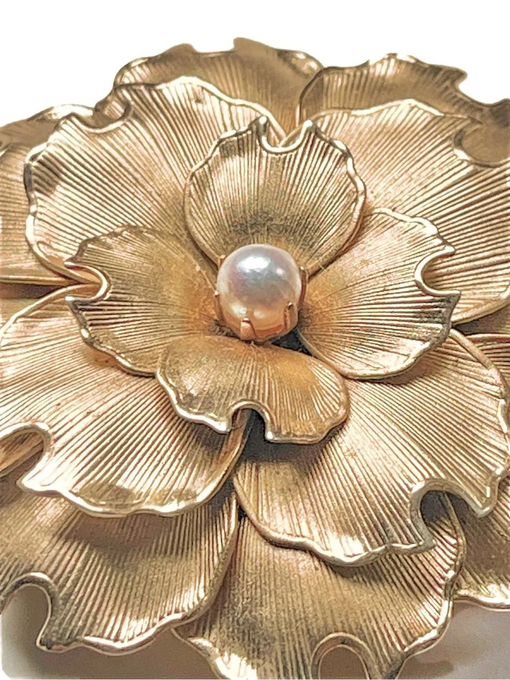 1950’s Genuine Pearl Ginkgo Petal Leaf Brooch Soft Satin Gold Tone Vintage